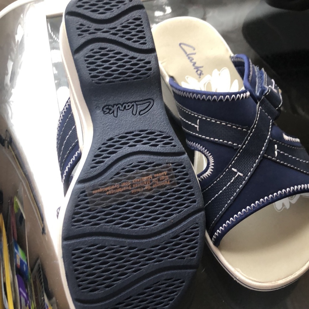New women’s Clark’s sandals 7 - Picture 5 of 7